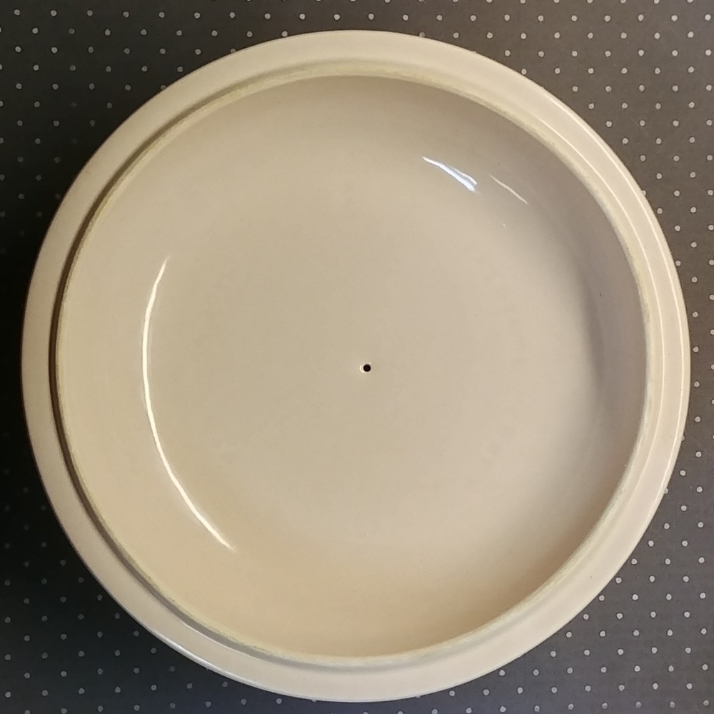 Vintage Covered Ceramic Crock Casserole - Picture 3 of 6